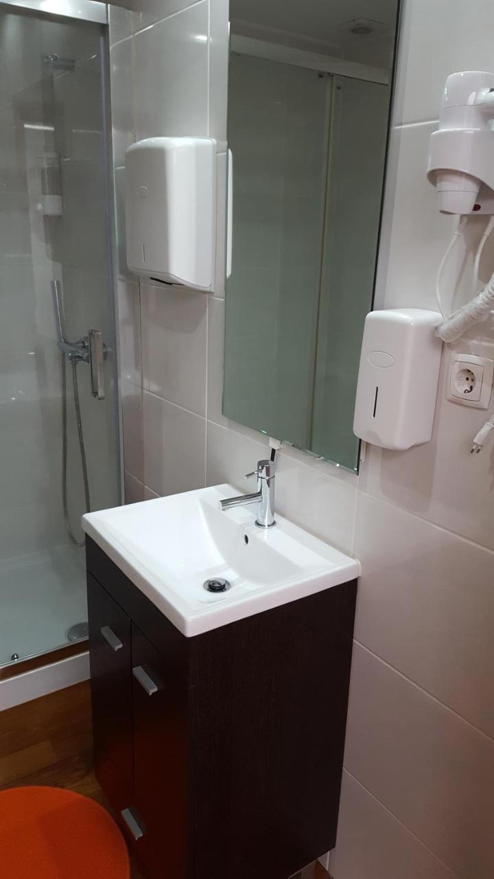 Cool Guesthouse Porto Bagian luar foto
